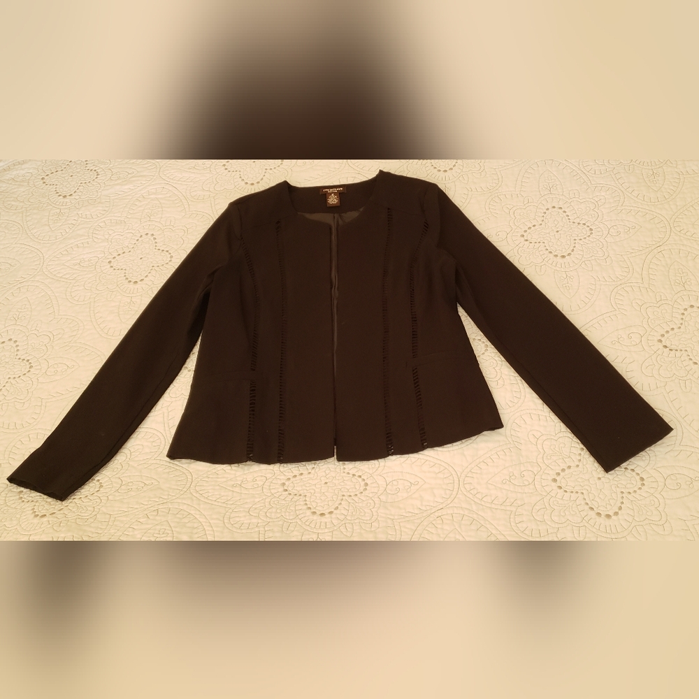 Linda Matthews New York Black Blazer